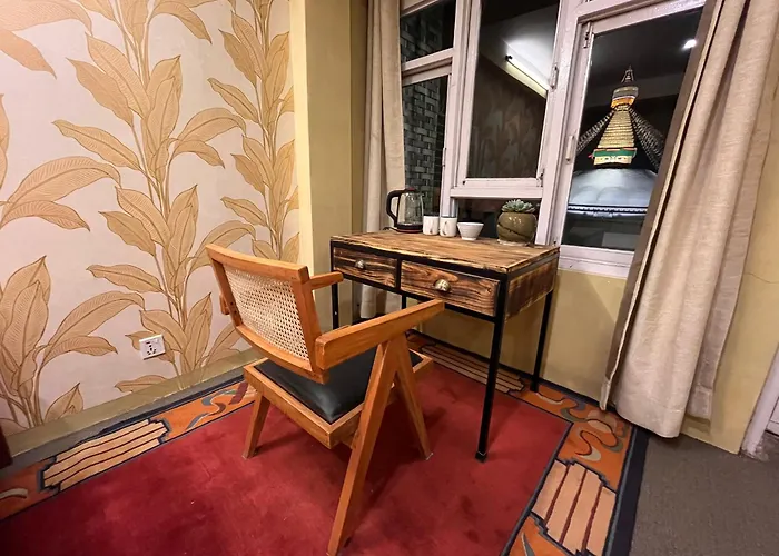 Apartamento Bedroom With Balcony And Boudha Stupa View *
