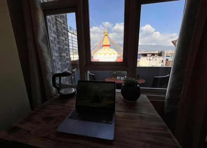 Apartamento Bedroom With Balcony And Boudha Stupa View